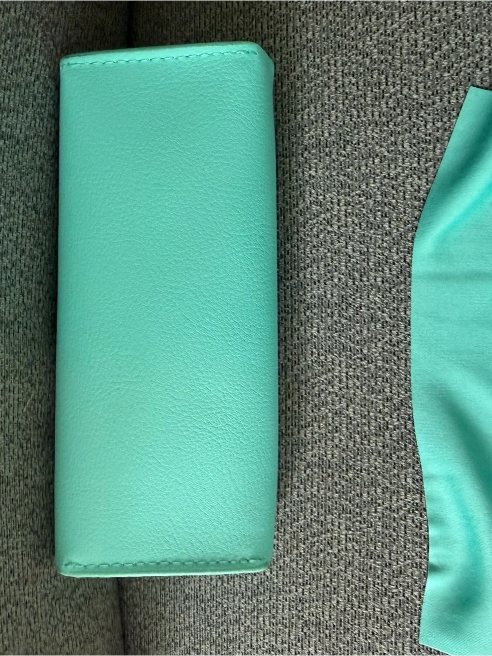 Tiffany & Co. Signature Robin's Egg Blue Leather Sunglass case and cleaning clot